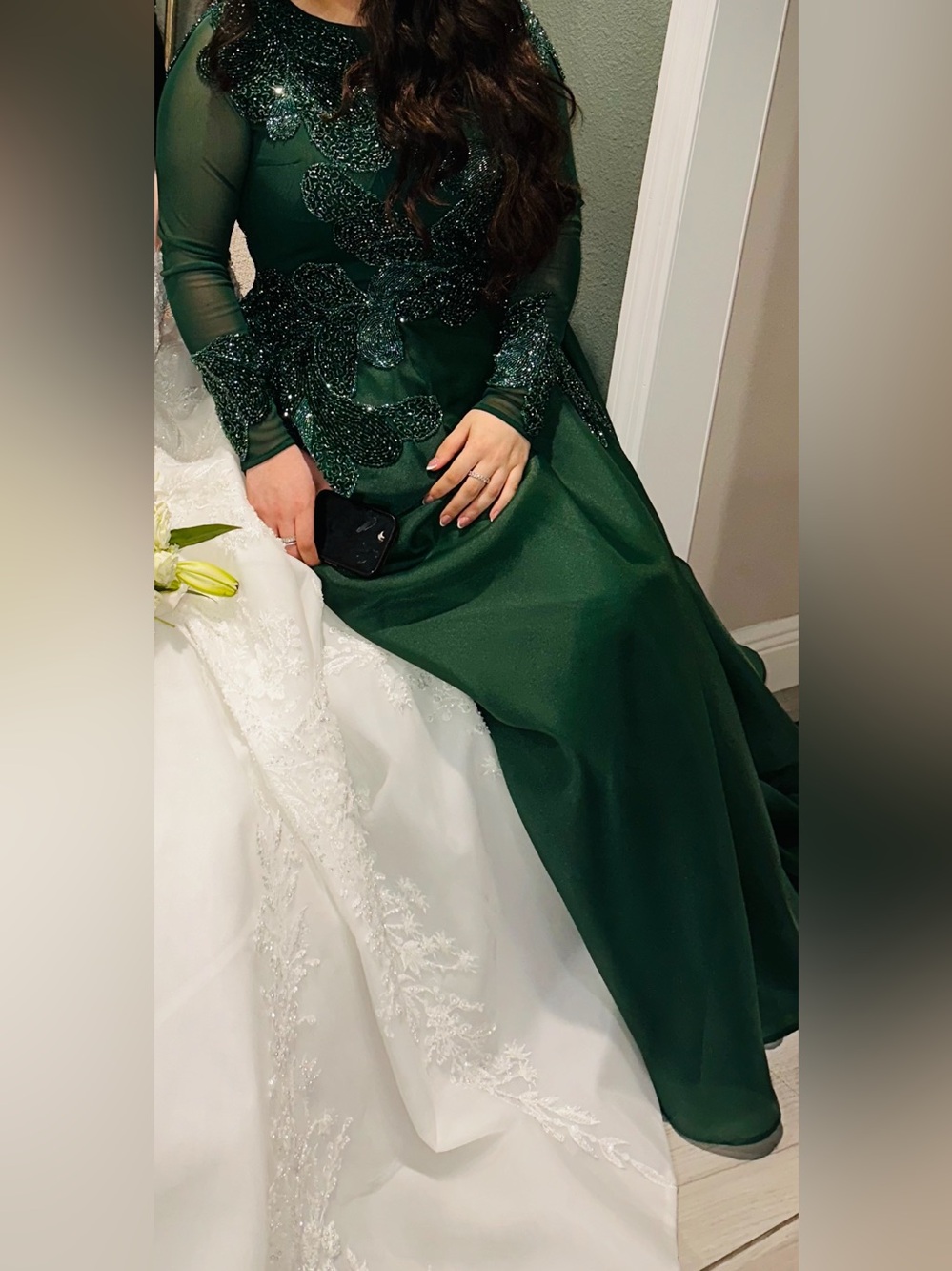Elegant Forest Green Long Sleeve Evening Gown - Picture 2 of 3